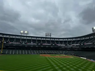 Sox move finale up, shuffle lineup as storm looms