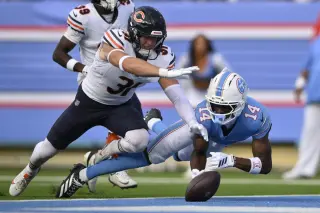 Bears finalize 53-man roster with Dexter trade and key veteran cuts