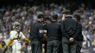 Brewers Survive NLDS Opener After France’s Fly Ball Hits Roof Cable