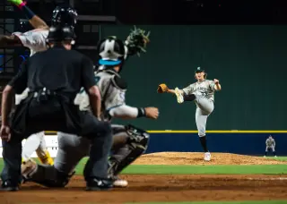 White Sox summon Hagen Smith and Tanner McDougal to the majors