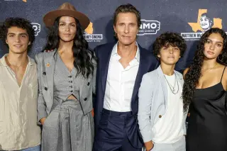 McConaughey Family Turns Red Carpet Night into a Full House