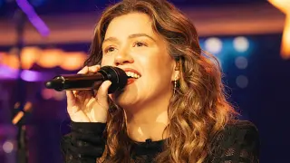 Kelly Clarkson Show Closes With Golden Finale And Family Moment