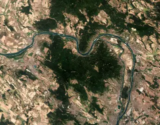 Danube sinks to record lows under Central European drought
