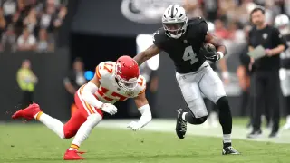 Kubiak's Halftime Guarantee Fails as Chiefs Stun Raiders in 30-27 Thriller