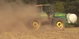 Louisiana Governor Suspends Diesel Penalties to Aid Farmers Amid Record Prices