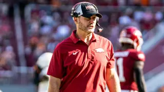 Silverfield's Late Punt Decision Sparks Controversy After Arkansas Loss to Tennessee