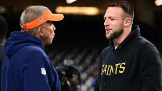 Broncos weigh Taysom Hill reunion with Payton