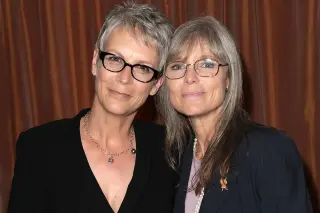 Jamie Lee Curtis honors late sister Kelly with wedding memory tribute