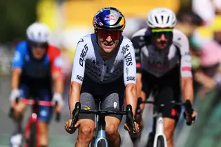 Pidcock fires a bold breakaway to surge into Tour de France GC contention