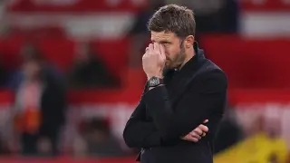 Martinez red card shocks United as Leeds upset Old Trafford, prompting Carrick and Fernandes reactions