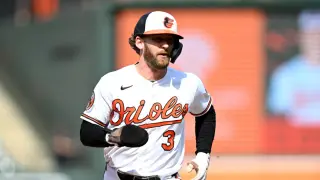 Mariners add Ward bat as Orioles cash in, draw flak