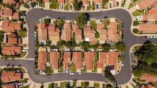 Hidden Costs Squeeze US Homeowners Ahead of Midterms