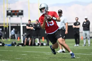 Raiders lock in No. 1 draft pick Mendoza on four-year rookie deal