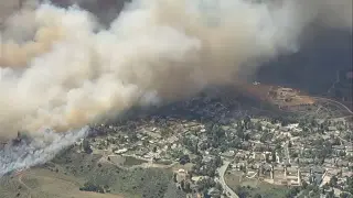 Simi Valley’s Sandy Fire Expands to 836 Acres, Evacuations Under Way