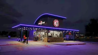 7 Brew bets on budget-friendly drive-thru coffee to crowd coffee deserts