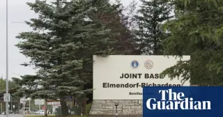 Brown bear encounter injures two soldiers during Alaska training