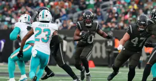 Jets' Mitchell and Parham Return to Practice as Hall Remains Out for Dolphins Game