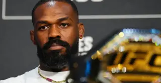Jones weighs UFC exit as boxing future looms