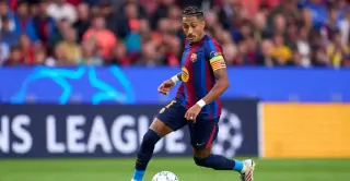 PSG Defeats Barcelona 4-2 in High-Scoring Champions League Classic