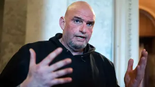 Fetterman fights back as leaked texts spark bid to oust him
