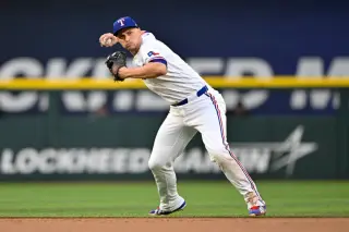 Seager to See Back Specialist Amid Slump for Rangers