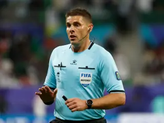FIFA clears referee Shaun Evans after white-supremacist gesture allegations at World Cup 2026