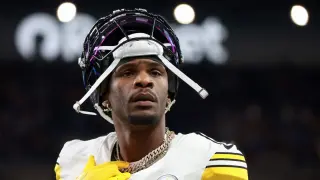 Cowboys add veteran WR Valdes-Scantling to their receiving corps