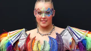 JoJo Siwa Defends Evolution Of Her Sexuality Amid Lavender-Relationship Buzz