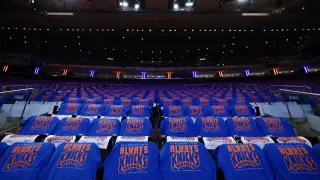 Charity Auction Lets Fans Watch Knicks-Spurs Finals From MSG Celebrity Row