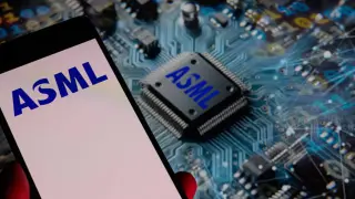 ASML lifts forecast as AI chip demand sustains strong orders