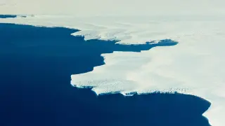 Tropical Warm Pool Triggers Record East Antarctic Snowfall, Briefly Boosting Ice Mass