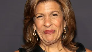 Hoda Kotb recalls a mysterious, 'very handsome' plane encounter that could spark something