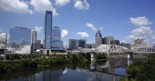 Tennessee courts Paramount as part of a broader California corporate exodus