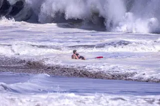 16-year-old lifeguard's dramatic Santa Cruz rescue goes viral