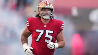 49ers' left guard battle heats up mid-camp with lineup changes