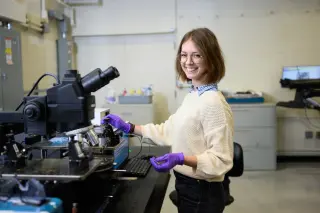Layered soft transistors bridge biology and electronics