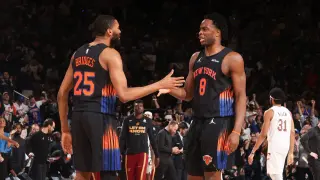 Hart, Brunson pace Knicks to 2-0 lead with dominant Game 2 win over Cavaliers