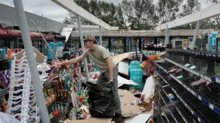 Isaias leaves two dead and 430,000 without power in Florida Panhandle