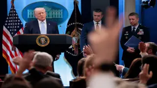 Trump's White House dinner return puts press ties under public scrutiny