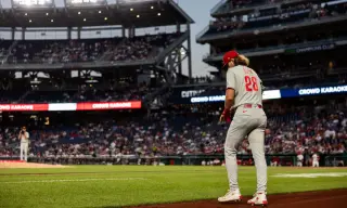 Braves Defeat Phillies 6-2 in Wild Card Decider to Reach NLDS