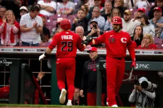 Reds Place Suárez and Friedl on Waivers, Eyeing September Moves