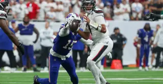 Rousseau's two strip-sacks fuel Bills' Week 1 win in Houston