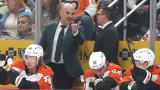 Flyers squander Game 5, head home for pivotal Game 6
