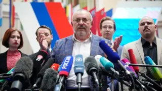 Exiled anti-war Russian politician says Putin is losing support amid crackdowns