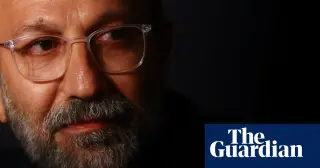 Farhadi denounces civilian deaths and war at Cannes, urges artistic courage