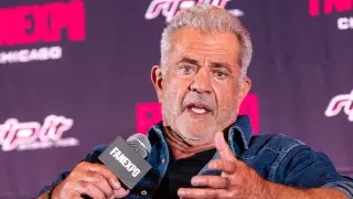 Gibson apologizes after onstage mockery of ASL interpreter at Fan Expo Canada