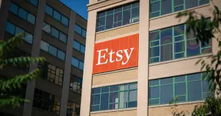 Etsy Mandates Authentic Photos and Bans AI-Generated Guides to Protect Craftsmanship