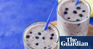 Bananas in berry smoothies: debunking the ‘kill the polyphenols’ claim