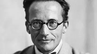 Unpublished 1944 Manuscript Shows Schrödinger Defended Quantum Hidden Variables