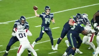 SportsLine Model Favors Giants and Seahawks in Week 4 NFL Betting Slate